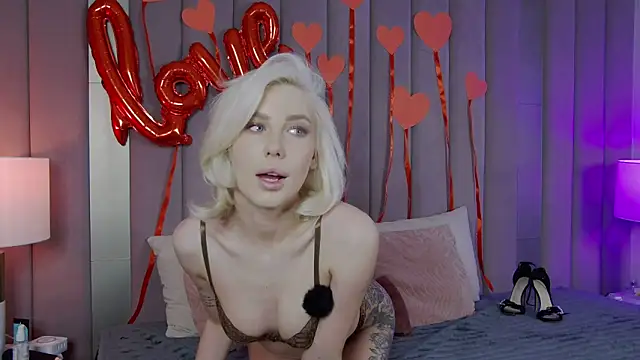 Snapshot of TiffanyStein chatting on 02/09/26, 03:10 TiffanyStein online show from 02/09/26, 03:10