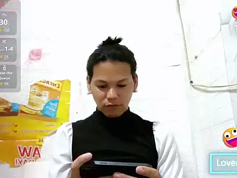 HugeAgatha online show from 05/20/26, 02:12