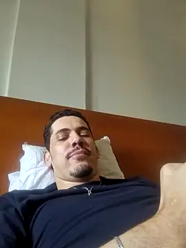 Snapshot of rodrigovianacastelo chatting on 02/24/26, 11:41 rodrigovianacastelo online show from 02/24/26, 11:41