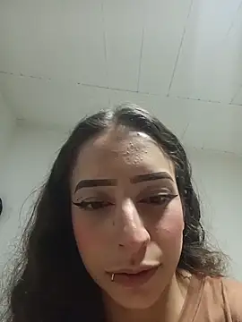 Snapshot of AlexxaAndRileyy chatting on 04/13/26, 08:36 AlexxaAndRileyy online show from 04/13/26, 08:36