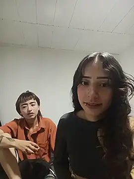 Snapshot of AlexxaAndRileyy chatting on 04/18/26, 09:48 AlexxaAndRileyy online show from 04/18/26, 09:48