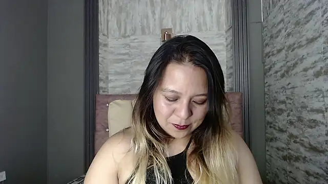 Snapshot of sami_1_8 chatting on 05/20/26, 03:56 sami 1 8 online show from 05/20/26, 03:56