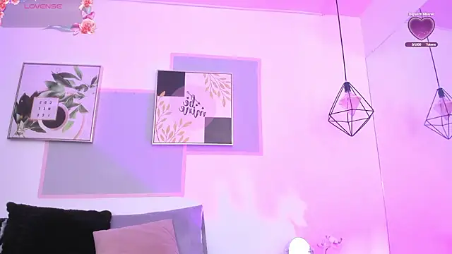 Snapshot of april_jones05 chatting on 03/10/26, 12:32 april jones05 online show from 03/10/26, 12:32