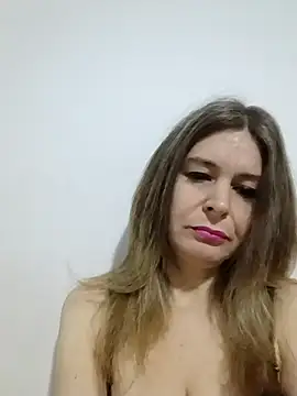 Snapshot of Didi2081 chatting on 01/19/26, 03:49 Didi2081 online show from 01/19/26, 03:49