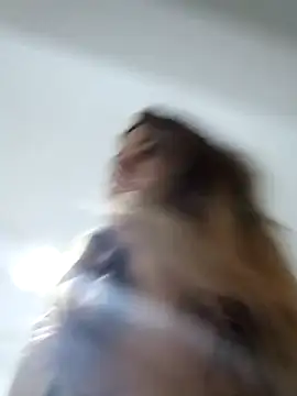 Snapshot of Didi2081 chatting on 02/07/26, 02:21 Didi2081 online show from 02/07/26, 02:21