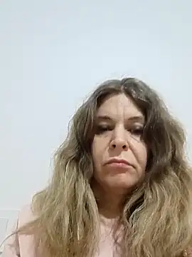 Snapshot of Didi2081 chatting on 02/15/26, 01:35 Didi2081 online show from 02/15/26, 01:35