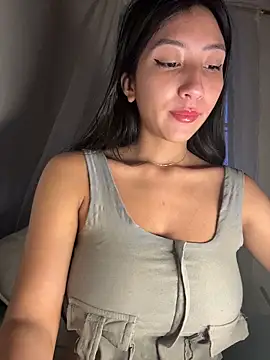 Snapshot of Mavi_roouse chatting on 03/27/26, 10:48 Mavi roouse online show from 03/27/26, 10:48