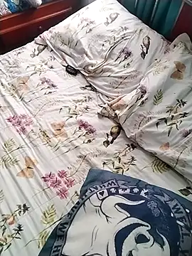 TWOLOVE16 online show from 02/18/26, 10:39