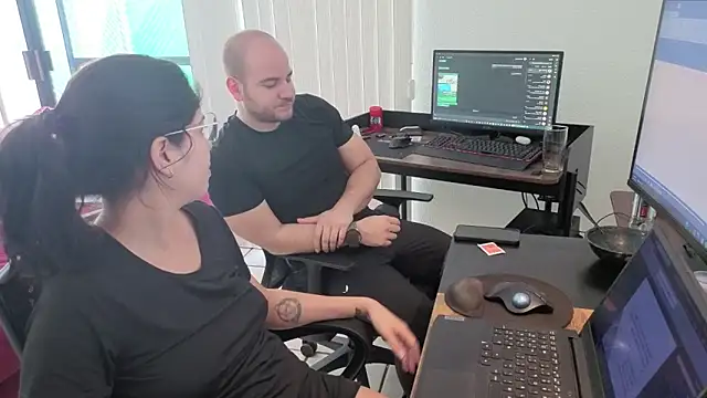 Snapshot of lustfulc99 chatting on 04/10/26, 09:19 lustfulc99 online show from 04/10/26, 09:19