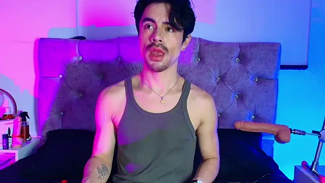 Ethan Briggs  online show from 03/05/26, 03:35