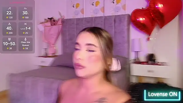 Snapshot of Lucy_Carson_ chatting on 02/15/26, 03:47 Lucy Carson online show from 02/15/26, 03:47