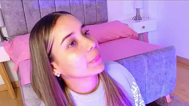 Snapshot of Lucy_Carson_ chatting on 03/19/26, 03:32 Lucy Carson online show from 03/19/26, 03:32