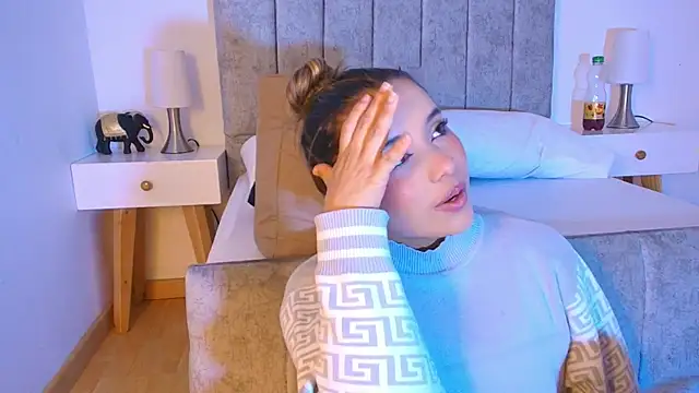 Snapshot of Lucy_Carson_ chatting on 04/11/26, 03:44 Lucy Carson online show from 04/11/26, 03:44