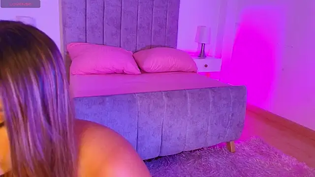 Snapshot of Lucy_Carson_ chatting on 04/17/26, 03:42 Lucy Carson online show from 04/17/26, 03:42