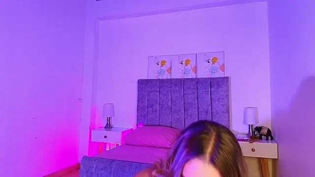 Snapshot of Lucy_Carson_ chatting on 04/20/26, 03:42 Lucy Carson online show from 04/20/26, 03:42