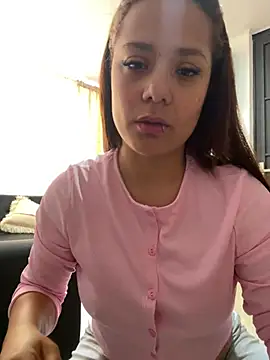 Snapshot of Pretty__Milf chatting on 07/07/26, 03:27 Pretty Milf online show from 07/07/26, 03:27