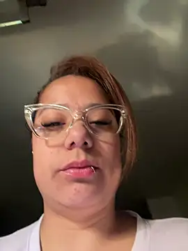 Snapshot of Pretty__Milf chatting on 07/11/26, 09:56 Pretty Milf online show from 07/11/26, 09:56