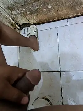 Snapshot of Rone9936 chatting on 03/24/26, 06:29 Rone9936 online show from 03/24/26, 06:29