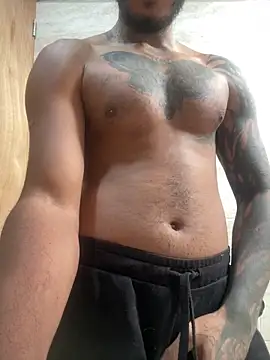 Snapshot of liyamjunior chatting on 02/24/26, 05:22 liyamjunior online show from 02/24/26, 05:22