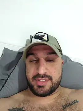 Snapshot of Mertozer01 chatting on 03/19/26, 10:03 Mertozer01 online show from 03/19/26, 10:03