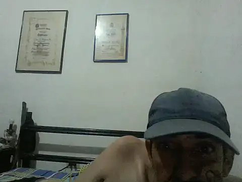 Snapshot of guevo14cm3 chatting on 06/27/26, 06:18 guevo14cm3 online show from 06/27/26, 06:18