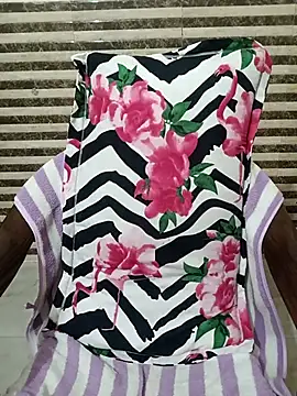 Snapshot of Sexy_risu chatting on 04/21/26, 08:09 Sexy risu online show from 04/21/26, 08:09