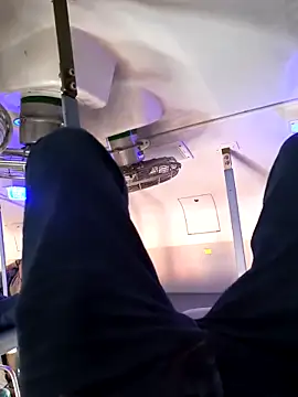 Snapshot of Hottlund6 chatting on 03/05/26, 04:19 Hottlund6 online show from 03/05/26, 04:19