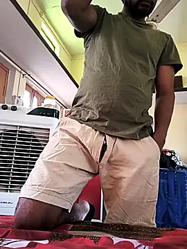 Snapshot of Hottlund6 chatting on 04/15/26, 01:45 Hottlund6 online show from 04/15/26, 01:45