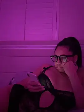 Snapshot of cartierprincess chatting on 03/07/26, 05:26 cartierprincess online show from 03/07/26, 05:26