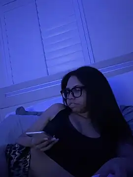 Snapshot of cartierprincess chatting on 03/23/26, 04:05 cartierprincess online show from 03/23/26, 04:05