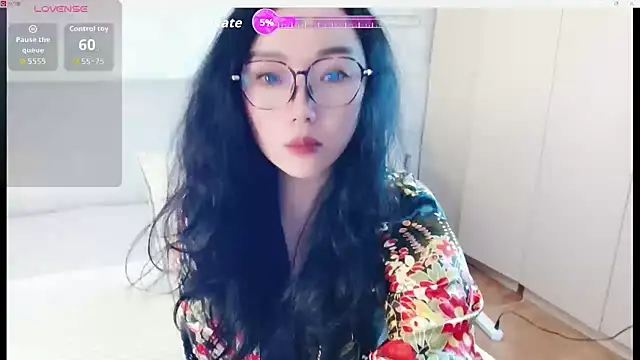 Snapshot of awayaya chatting on 03/13/26, 12:39 awayaya online show from 03/13/26, 12:39