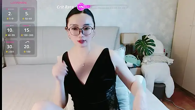 Snapshot of awayaya chatting on 04/13/26, 10:43 awayaya online show from 04/13/26, 10:43