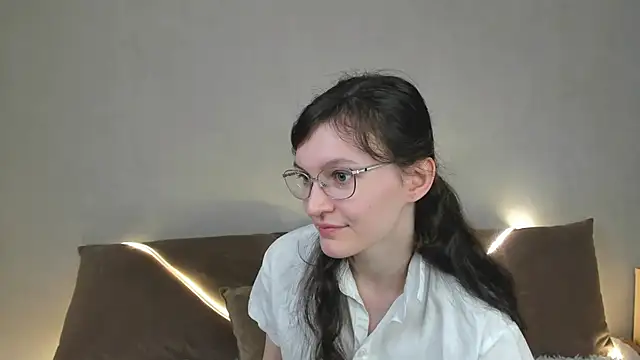 Snapshot of ThoraMarola chatting on 03/16/26, 05:13 ThoraMarola online show from 03/16/26, 05:13