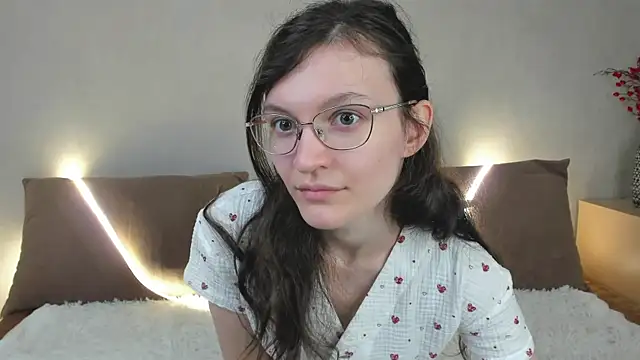 Snapshot of ThoraMarola chatting on 03/20/26, 05:01 ThoraMarola online show from 03/20/26, 05:01