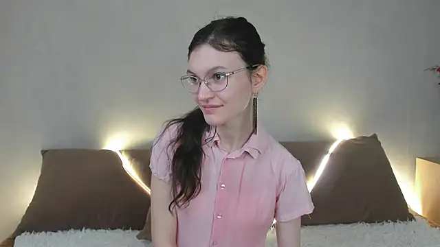 Snapshot of ThoraMarola chatting on 03/26/26, 05:13 ThoraMarola online show from 03/26/26, 05:13