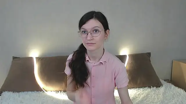 Snapshot of ThoraMarola chatting on 04/03/26, 05:16 ThoraMarola online show from 04/03/26, 05:16