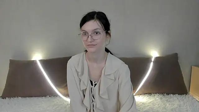 Snapshot of ThoraMarola chatting on 04/17/26, 07:44 ThoraMarola online show from 04/17/26, 07:44