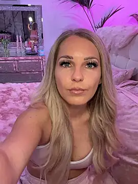 Snapshot of JulieSol chatting on 02/28/26, 08:15 JulieSol online show from 02/28/26, 08:15