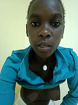 Snapshot of Pretty_Barbie0 chatting on 04/17/26, 03:53 Pretty Barbie0 online show from 04/17/26, 03:53