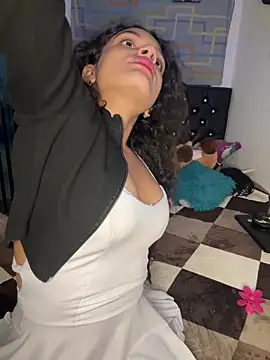 Nyxx Velariia online show from 04/05/26, 05:32