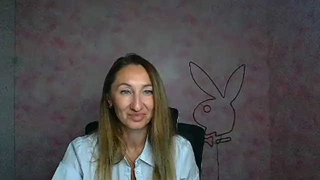 Snapshot of Diana_Sweeet_ chatting on 03/18/26, 06:27 Diana Sweeet online show from 03/18/26, 06:27