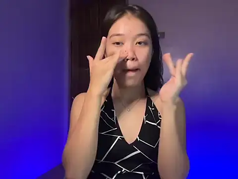 Snapshot of lovely_amara19 chatting on 03/22/26, 10:07 lovely amara19 online show from 03/22/26, 10:07