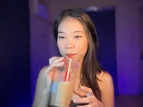 Snapshot of lovely_amara19 chatting on 04/07/26, 06:25 lovely amara19 online show from 04/07/26, 06:25