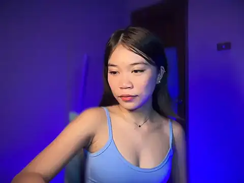 Snapshot of lovely_amara19 chatting on 04/19/26, 06:10 lovely amara19 online show from 04/19/26, 06:10