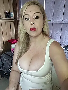 Snapshot of SofiaMilfx69 chatting on 04/11/26, 12:09 SofiaMilfx69 online show from 04/11/26, 12:09