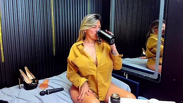 Gabby santos  online show from 02/03/26, 01:16