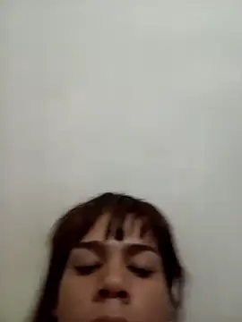 Snapshot of julleane chatting on 01/16/26, 03:27 julleane online show from 01/16/26, 03:27