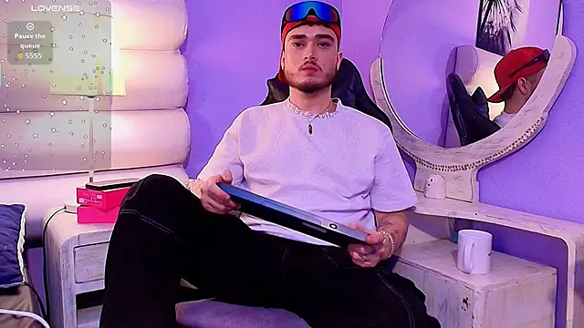 Salvattore Muller online show from 02/12/26, 08:37