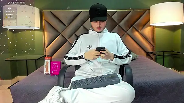 Salvattore Muller online show from 02/22/26, 05:30