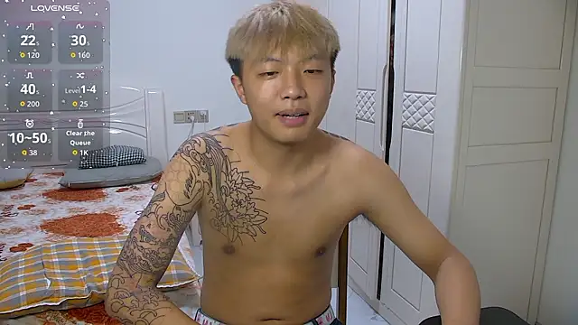 Snapshot of Chocolates-001 chatting on 03/22/26, 02:31 Chocolates-001 online show from 03/22/26, 02:31